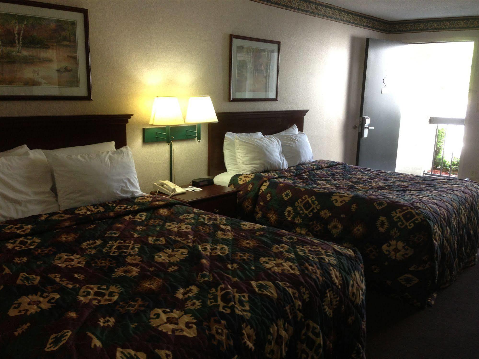 Cherokee Grand Hotel Luaran gambar