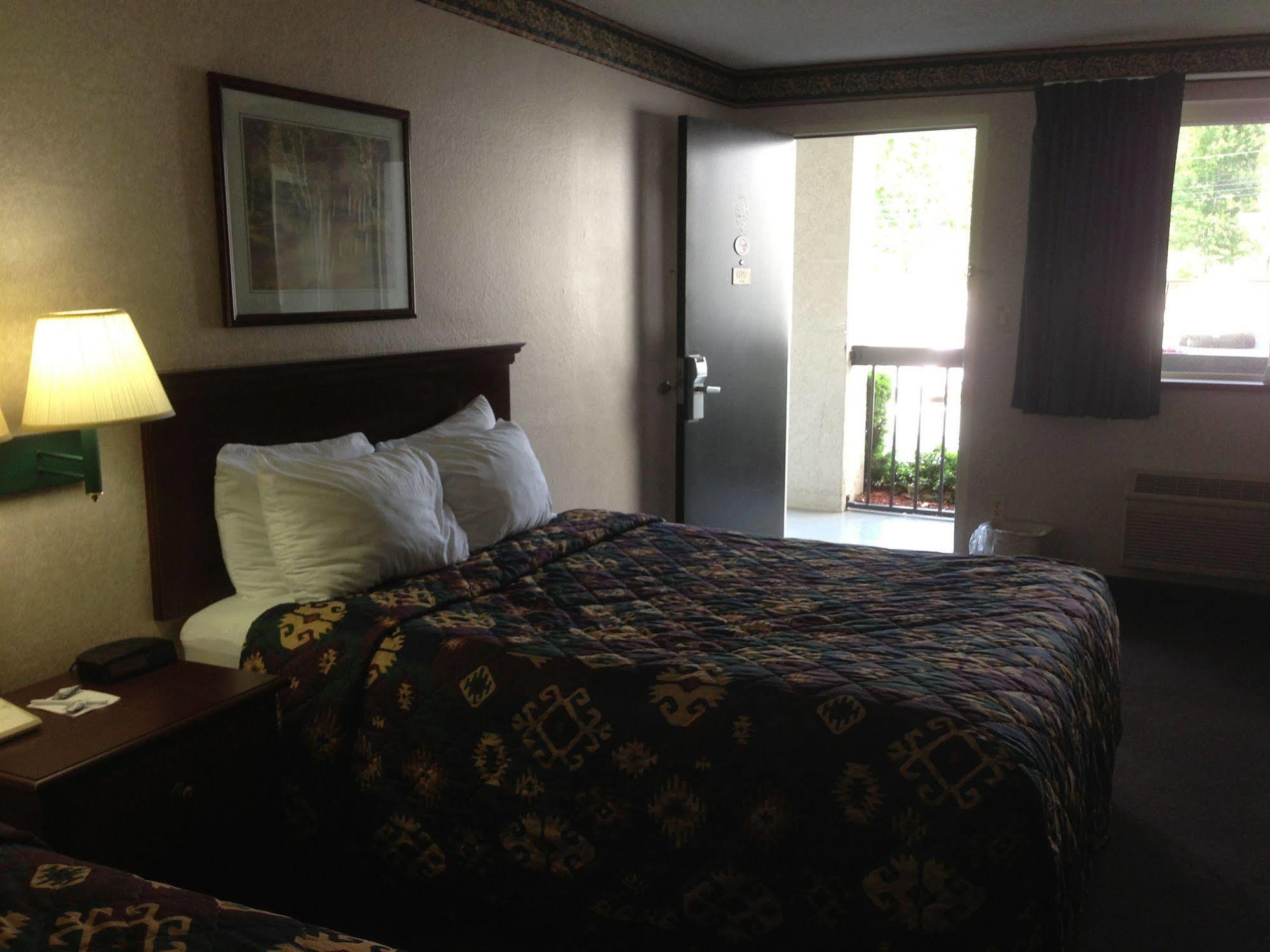 Cherokee Grand Hotel Luaran gambar